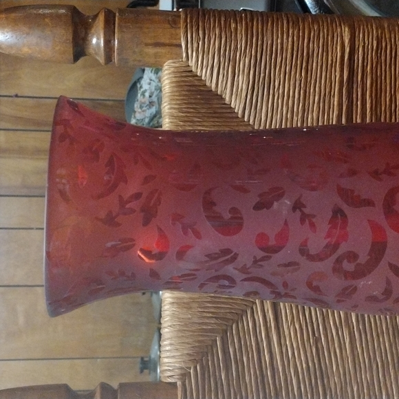 Gorgeous Pre-owned hurricane etch glass and metal candle holder - Picture 2 of 5